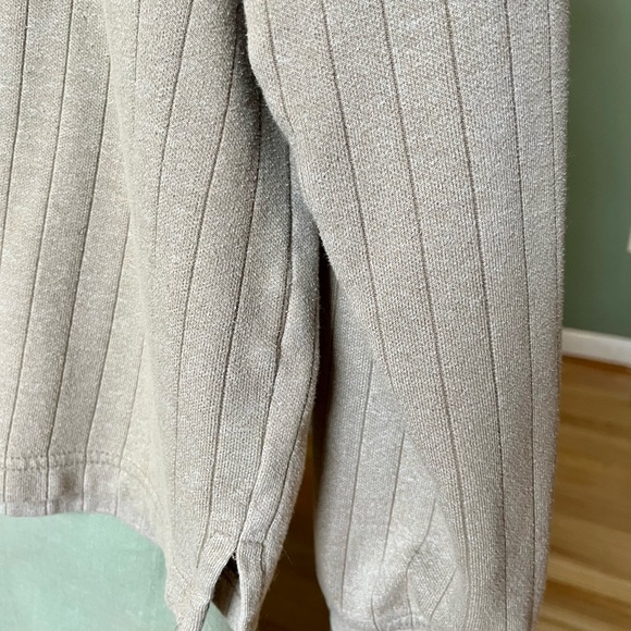 Van Heusen L/T Sweater - Picture 4 of 8